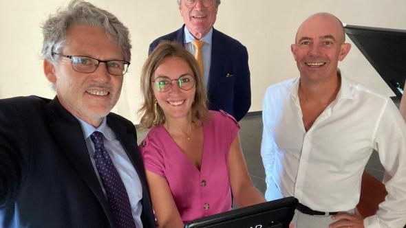 Axel Tixhon et les partenaires du projet inaugurent l’HistoPad à la Citadelle de Dinant