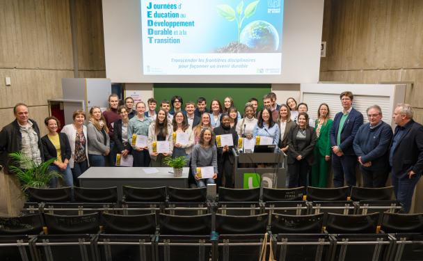 Photo de groupe, lors de la clôture des JEDDT