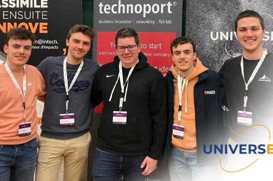 Photo de groupe des étudiants UNamur au SpaceHack à Belval (GD du Luxembourg)